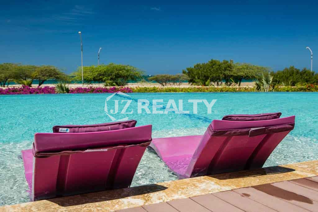 Pool Blue residence real estate condos for sale