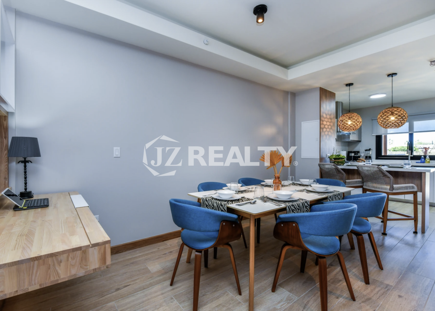 Dinning Area Condo Porta al Sole Aurba