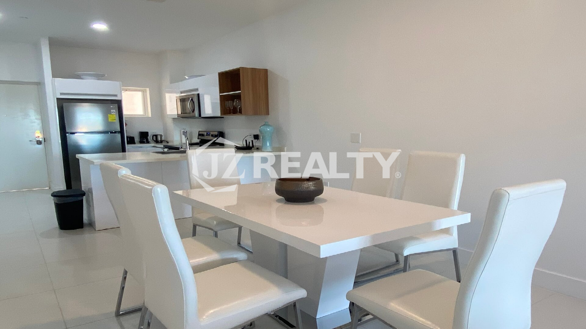 Apartment 308 Aruba Life 2-bed Dining Area View