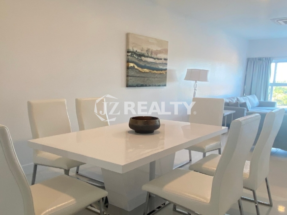 Apartment 308 Aruba Life 2-bed Dining Table View