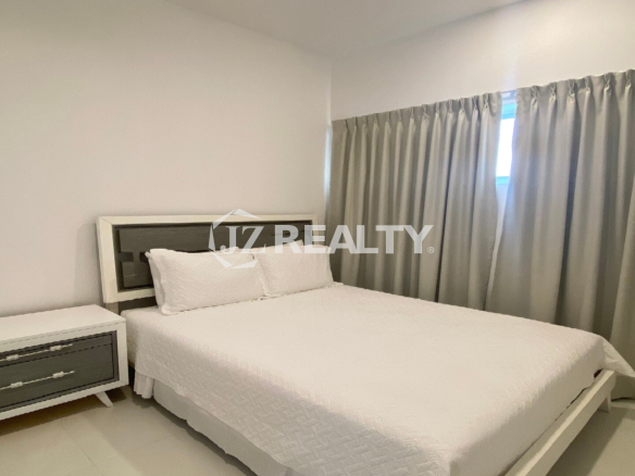 Apartment 308 Aruba Life 2-bed Master Bedroom