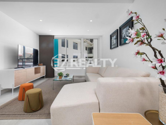 Penthouse 1A Atlantic 360 3-Bed Best Living Area View