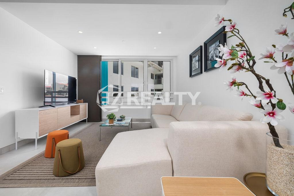 Penthouse 1A Atlantic 360 3-Bed Best Living Area View