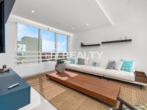 Penthouse PH6A Atlantic 360 3-Bed Best Living Area View