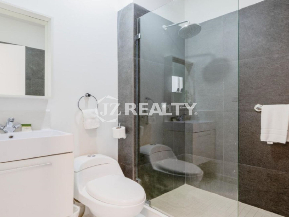 Condo 315 Aruba Life 2-bed Master bathroom