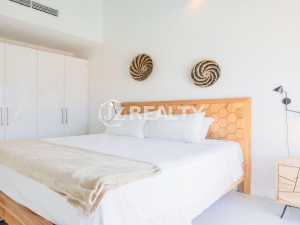 Condo 315 Aruba Life 2-bed Master bedroom