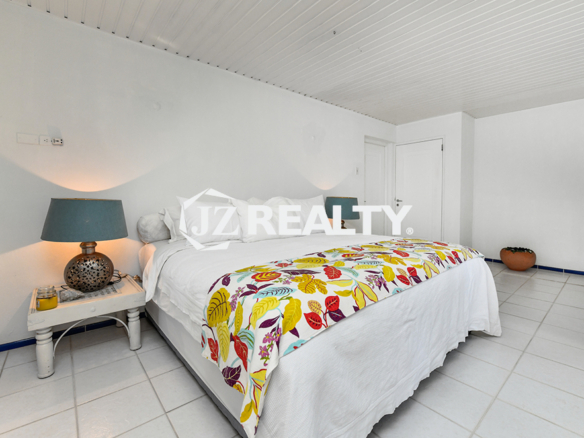 Beautiful Airbnb bedroom Villa For Sale