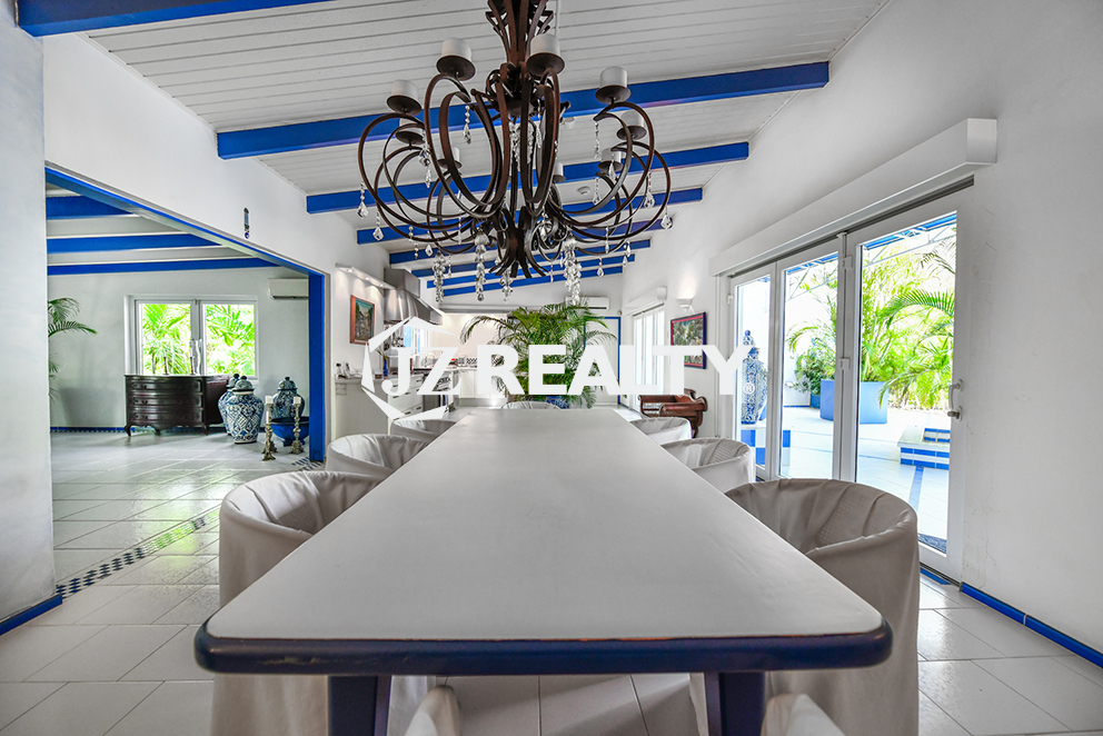 Villa Koyari For Sale living room