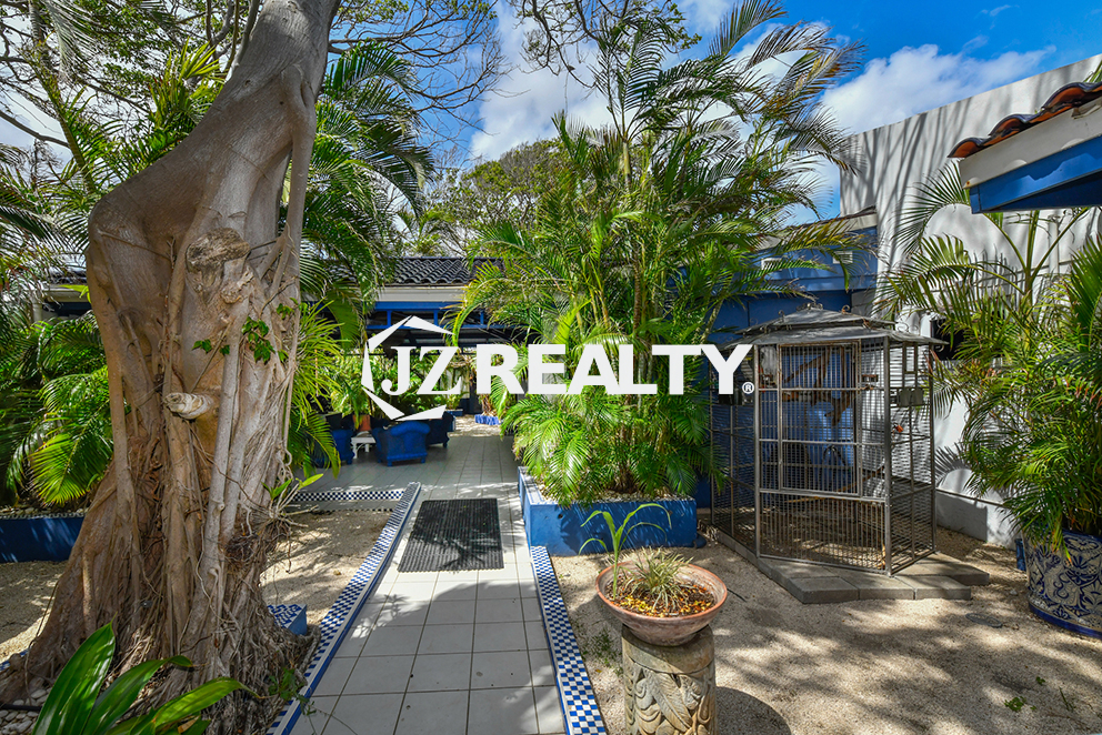 Garden Villa For sale Aruba