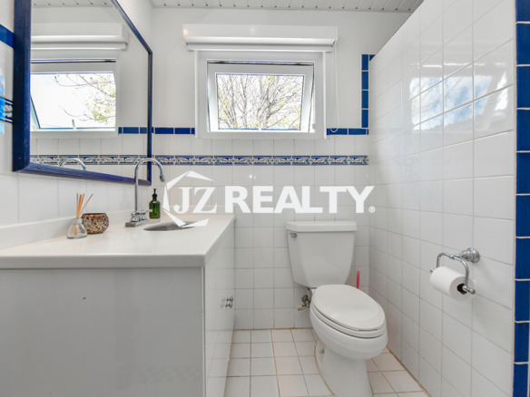 Bathroom Villa Koyari For Sale