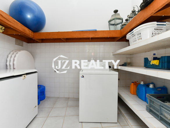 Laundry-room Villa For sale