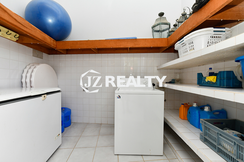 Laundry-room Villa For sale