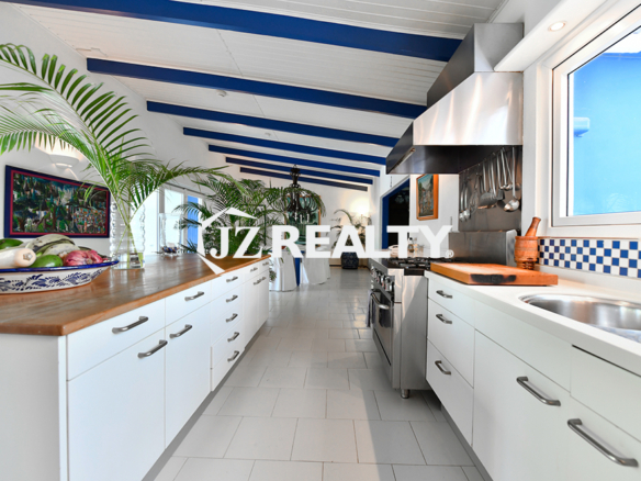 Full Livingroom Kitchen room view Villa For Sale
