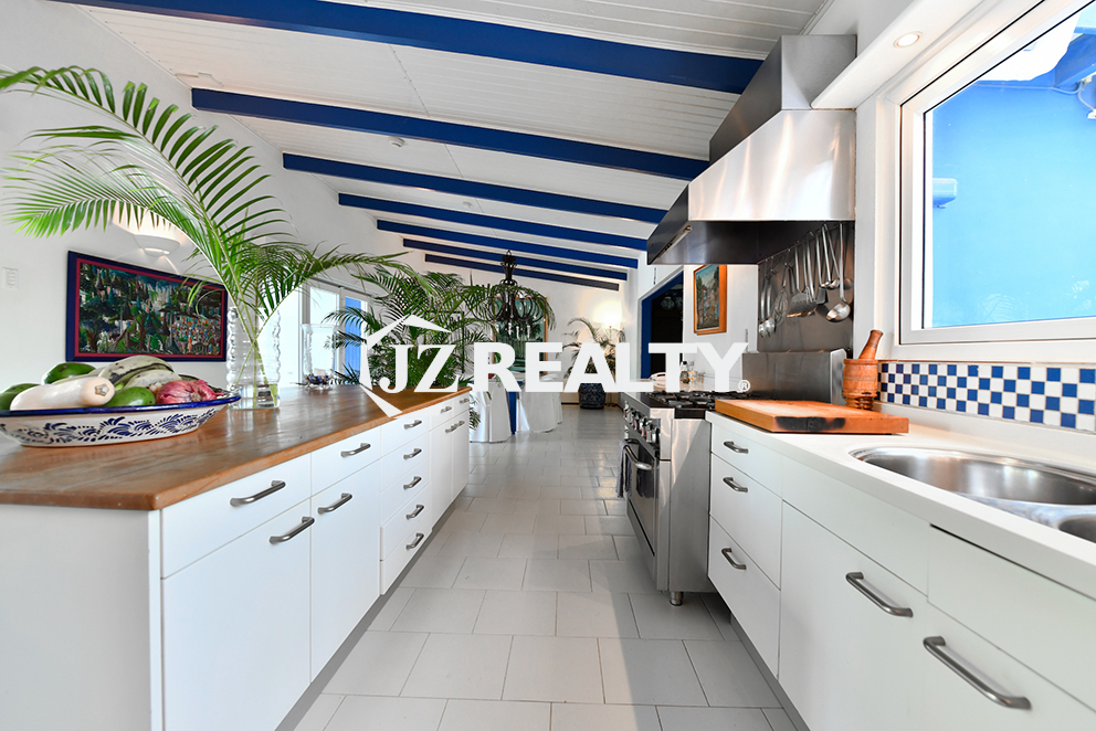 Full Livingroom Kitchen room view Villa For Sale