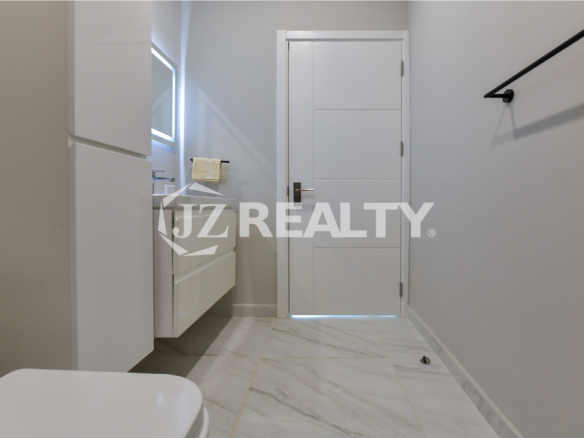 compact-aruba-villa-with-luxury-details.jpg