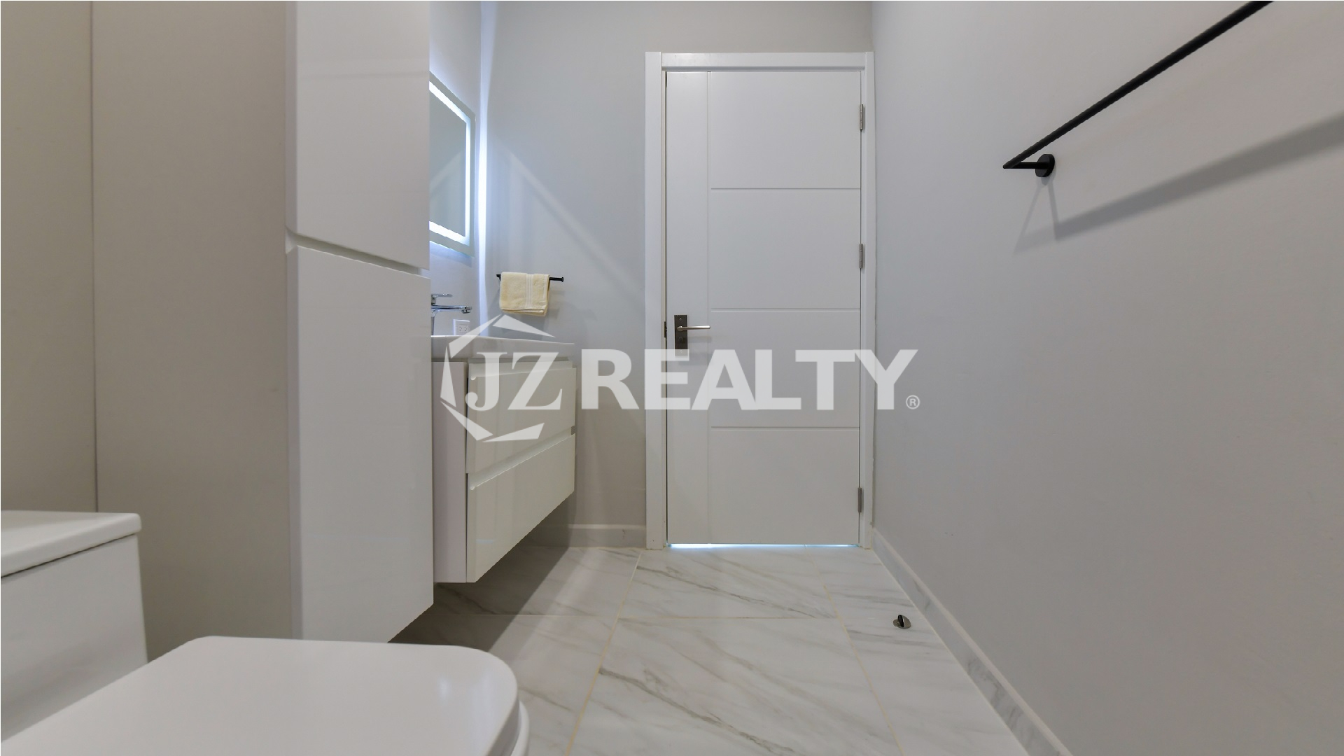 compact-aruba-villa-with-luxury-details.jpg