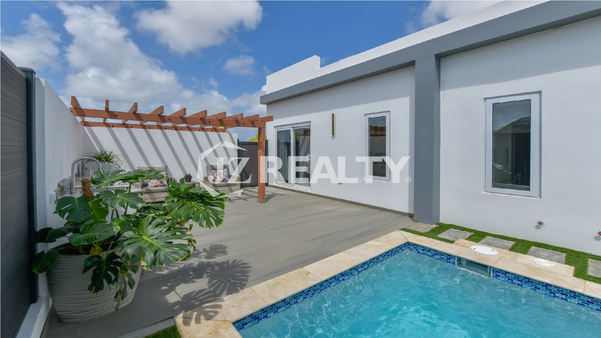 dreamy-poolside-living-in-aruba-paraera.jpg