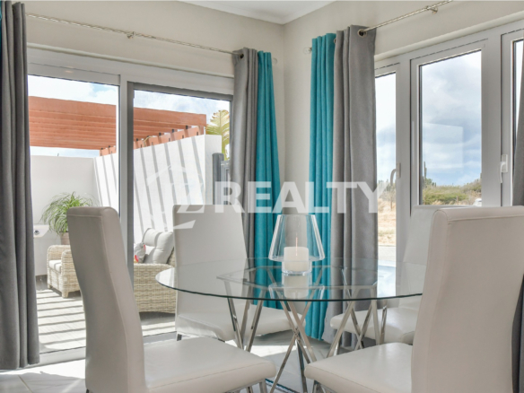interior-view-modern-villa-paraera-aruba.jpg