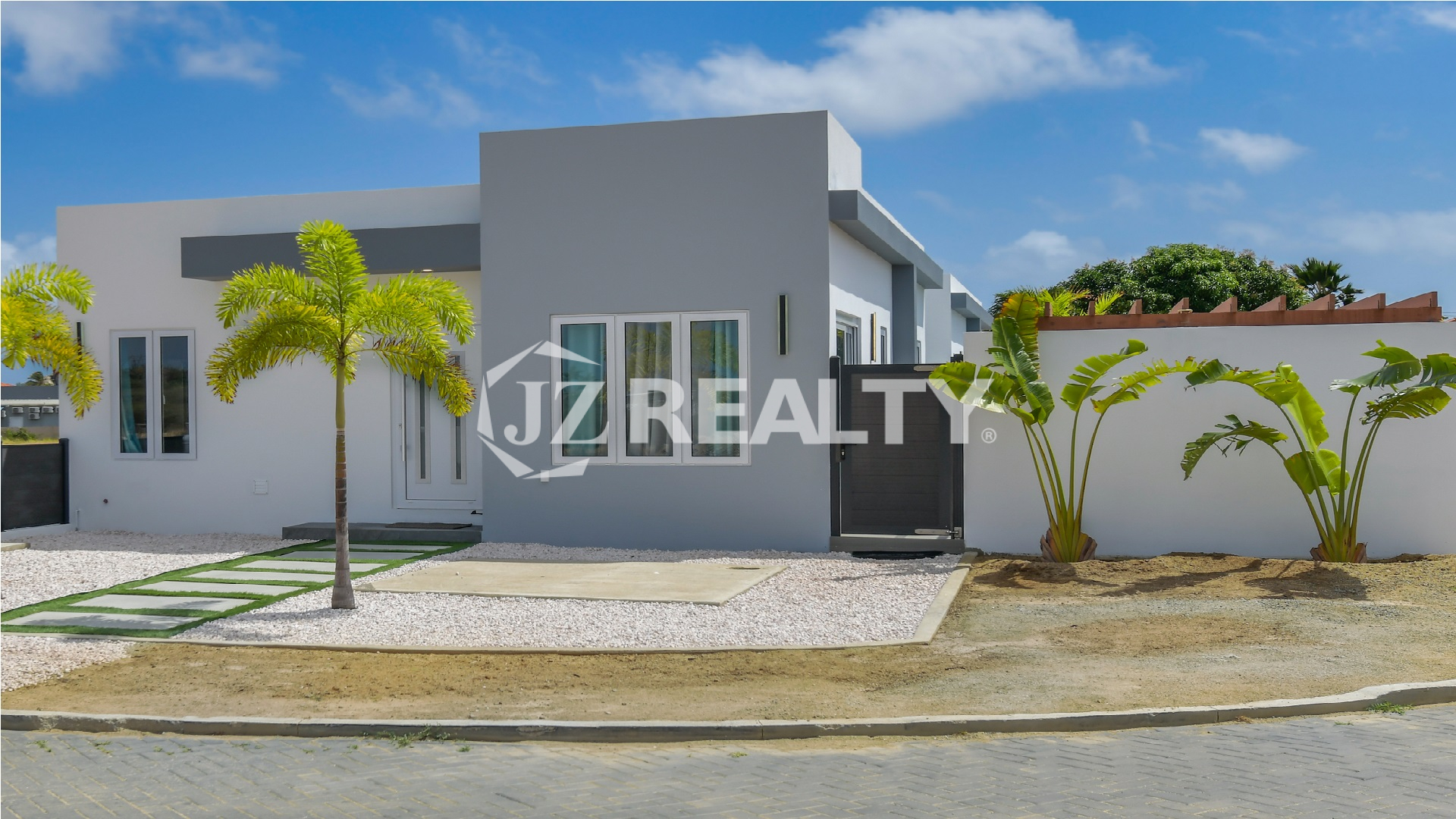minimalist-interior-design-home-in-paraera.jpg