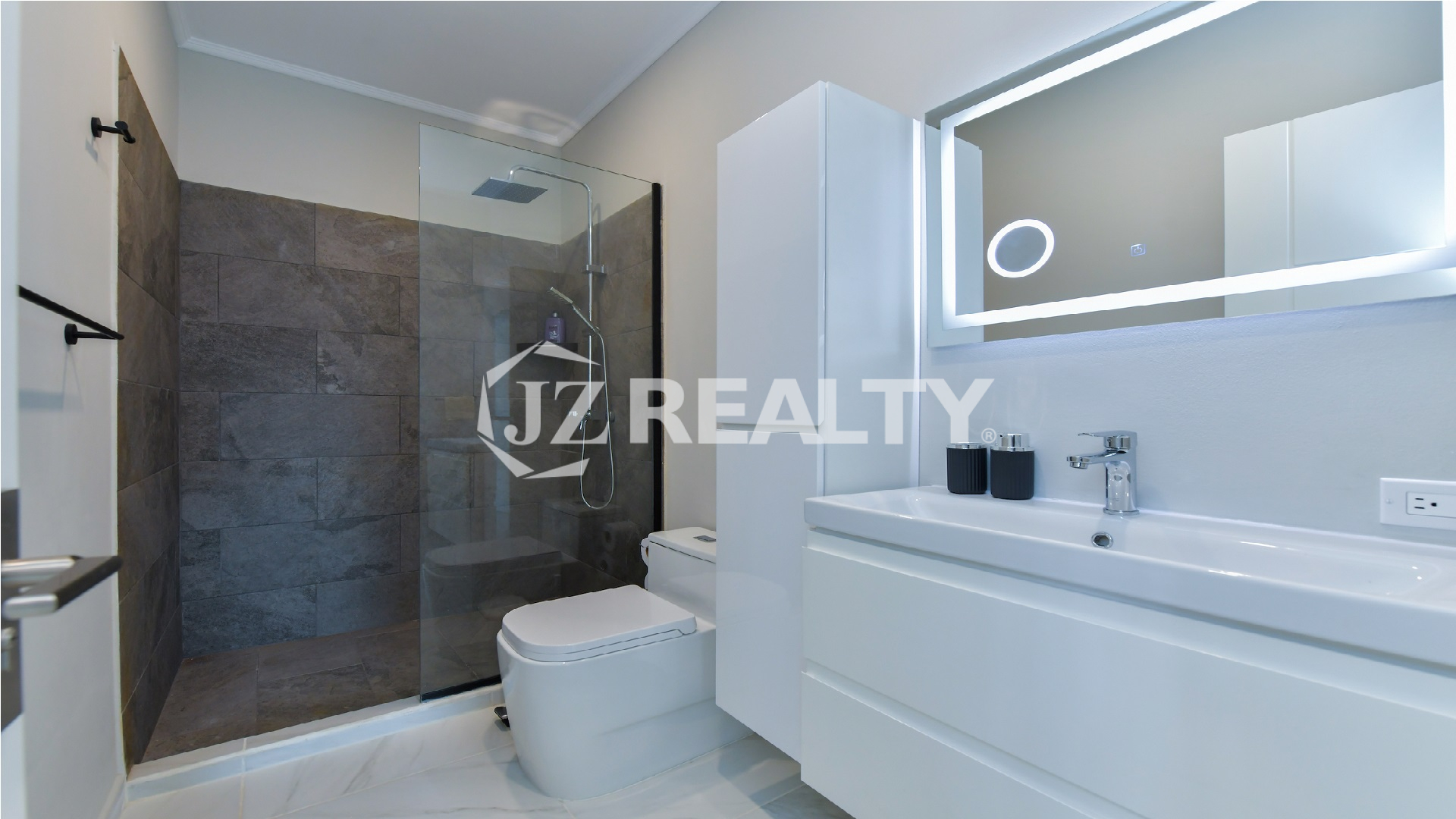 real-estate-aruba-reina-sophia-gated-living.jpg
