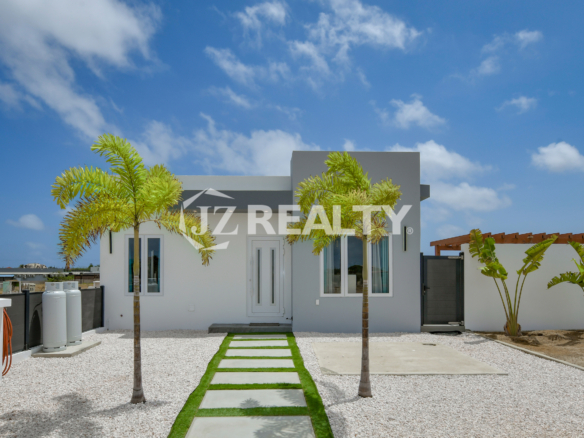 front reina Sophia Residences aruba