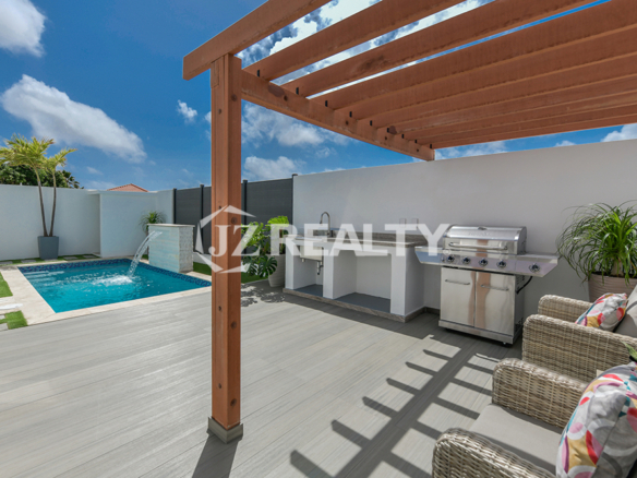 patio reina Sophia Residences aruba