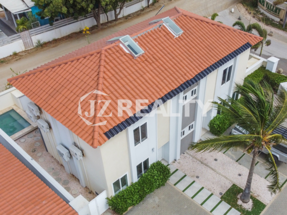 Townhouse 1B Napa Valley Residences 3-bed Modern Two-Story Villa