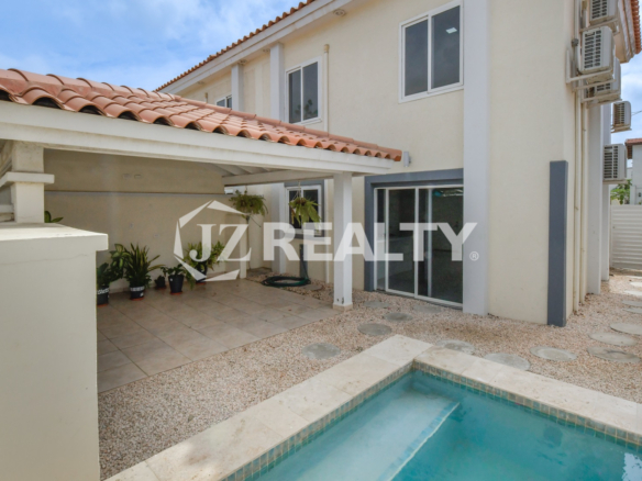 Townhouse 1B Napa Valley Residences 3-bed Pool Area View