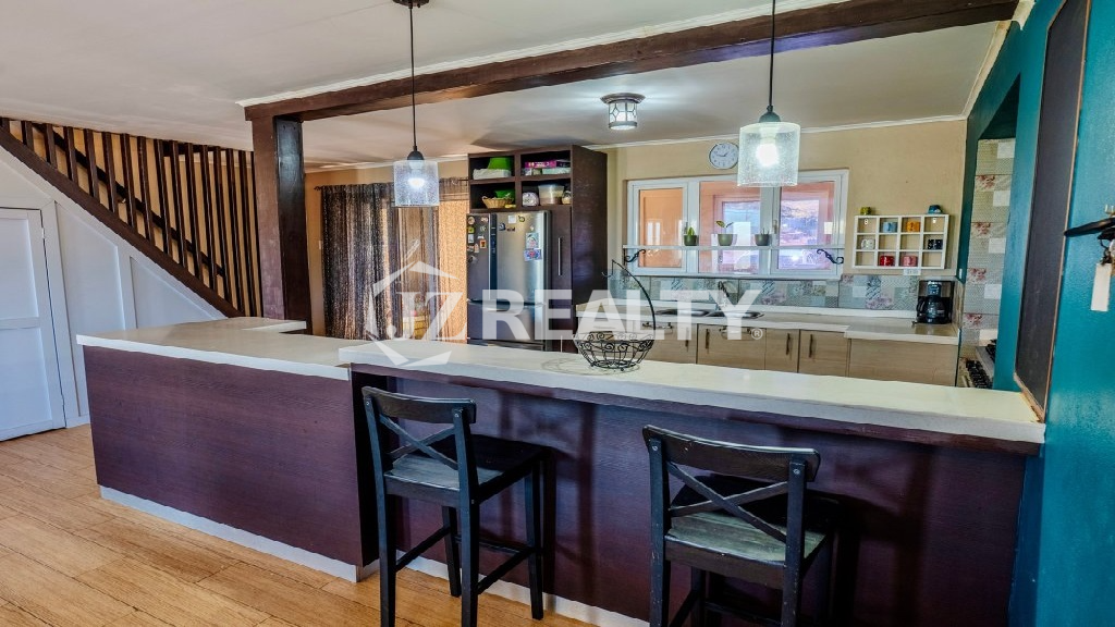 house Colina Santa Marta 5-bed Dining view