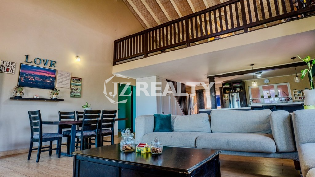 house Colina Santa Marta 5-bed balcony view