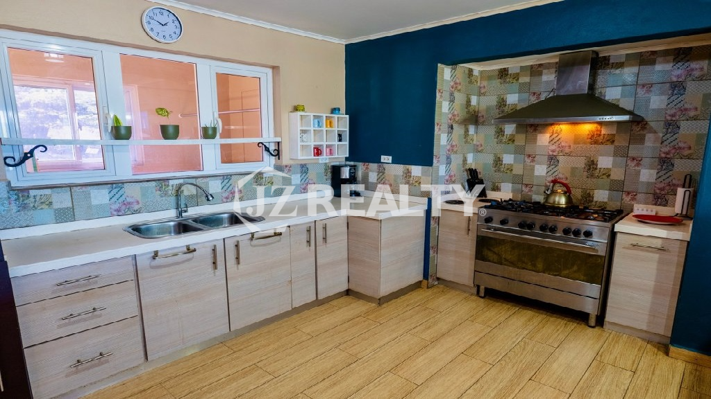 house Colina Santa Marta 5-bed kitchen area