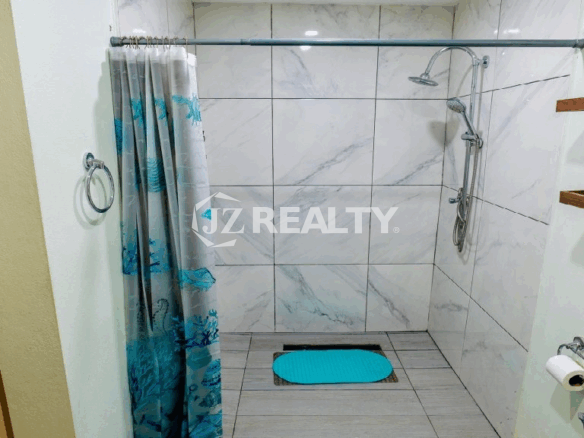 house Colina Santa Marta 5-bed toilet view