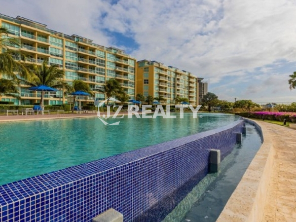 condo Blue Aruba pool area infinity swimming pool