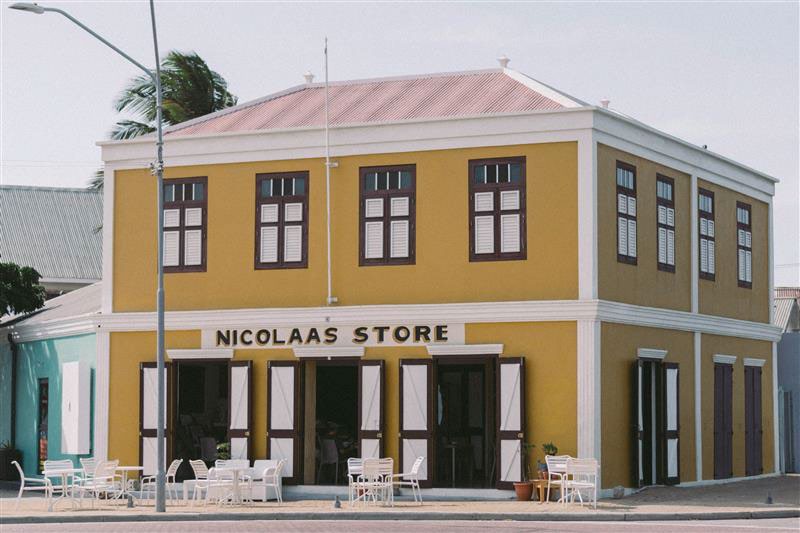 commercial building in downtown Oranjestad