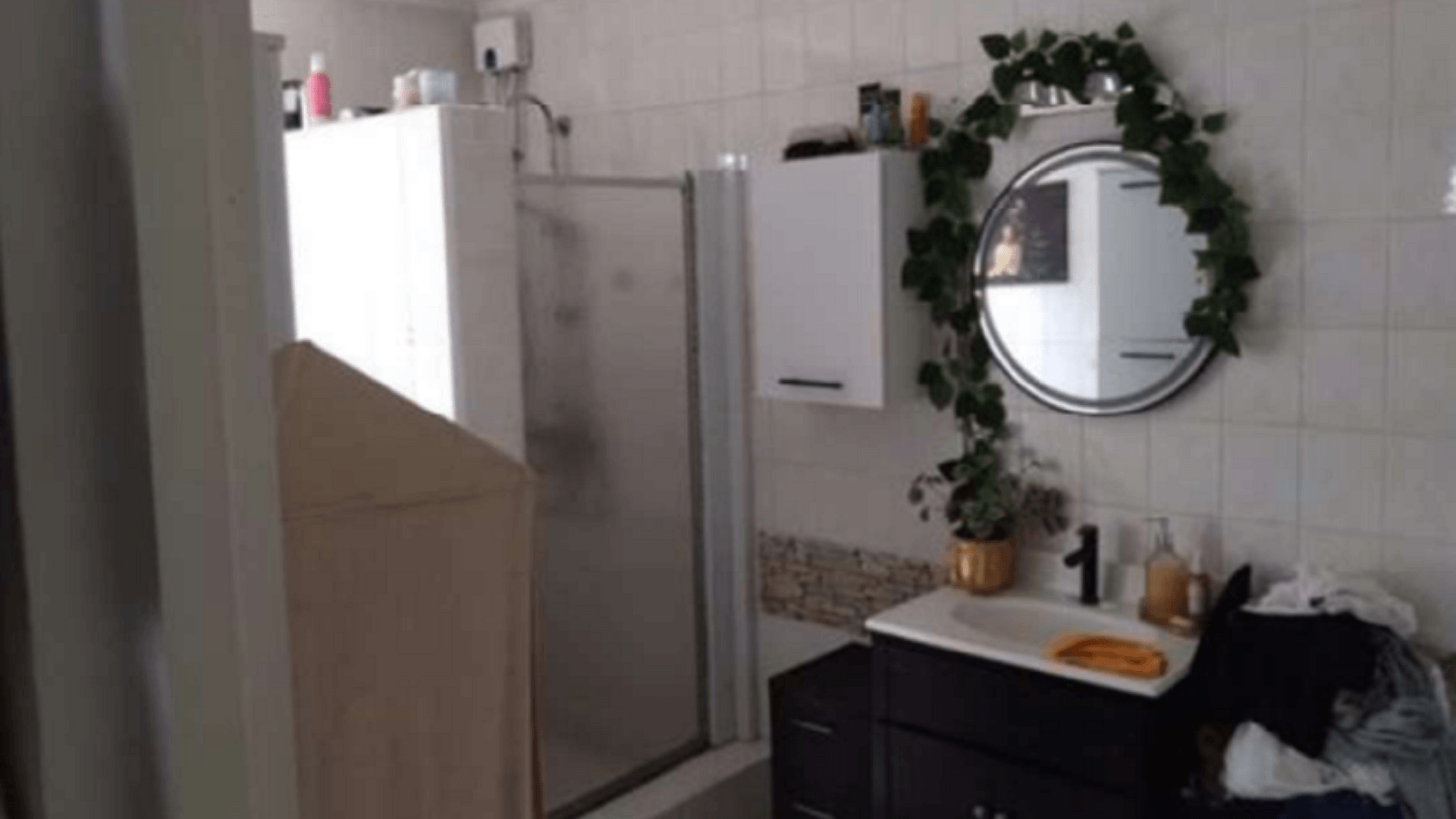 2 Bedroom House Bubali 69-B bathroom area