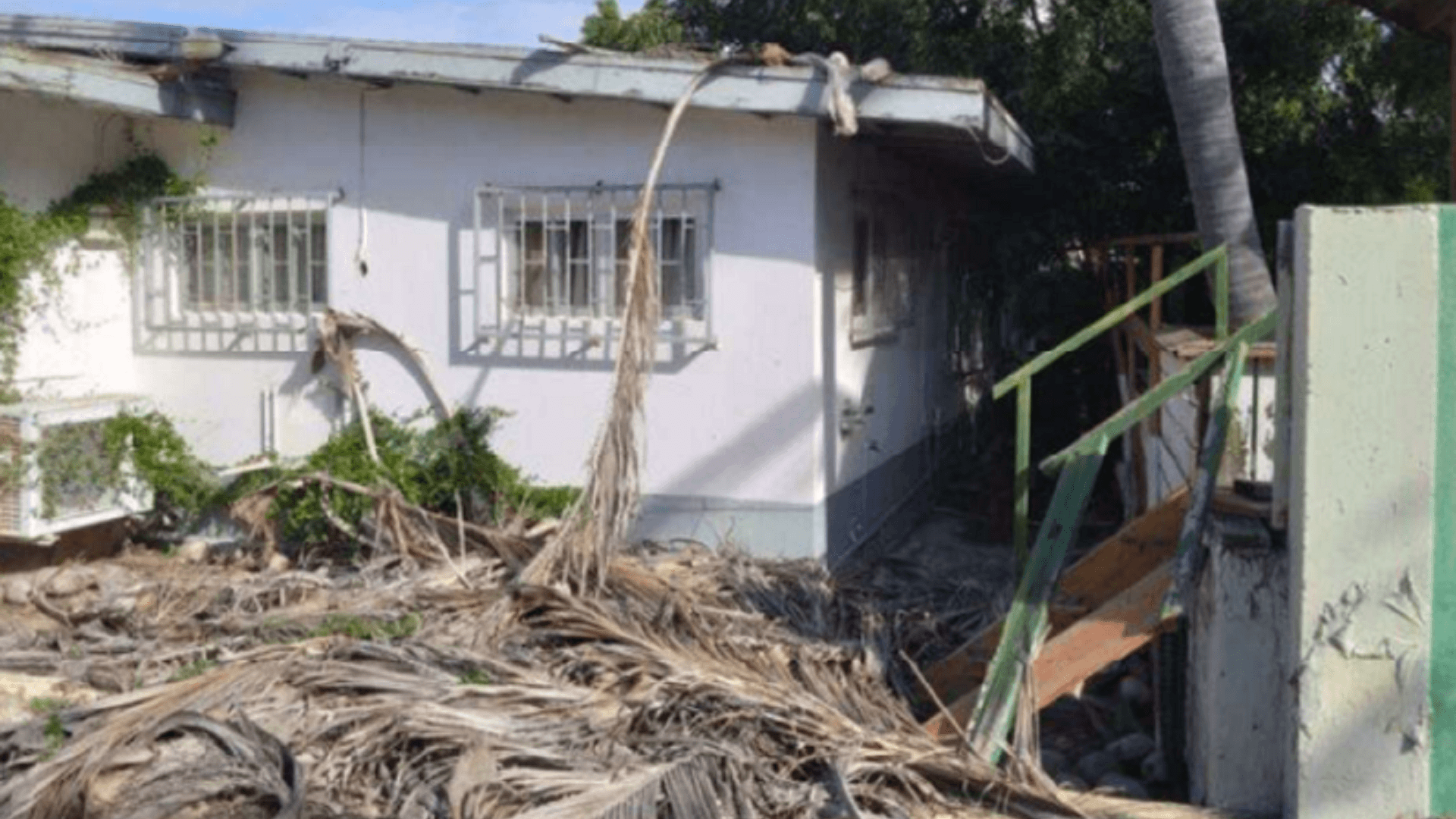 4 Bedroom House Bubali 71 backyard area