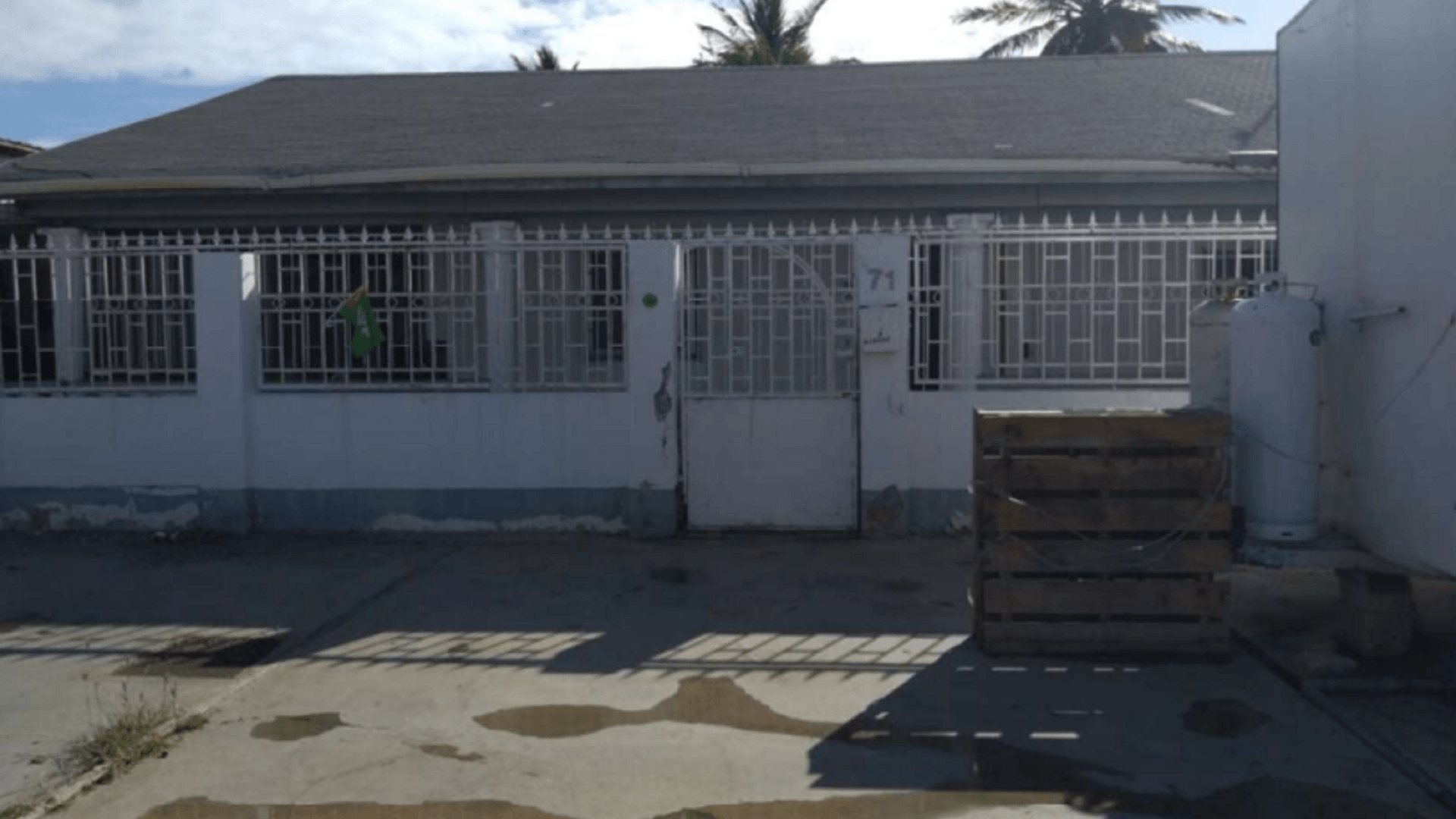 4 Bedroom House Bubali 71 Exterior entrance view