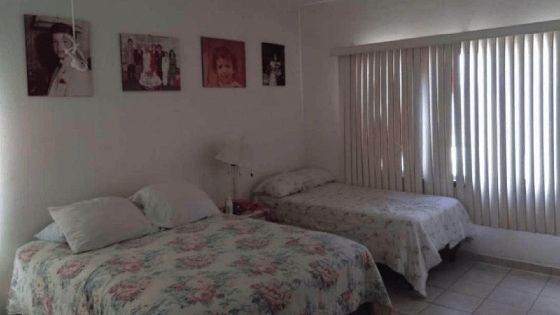 Casa Mesa Vista 35 bedroom interior with twin beds