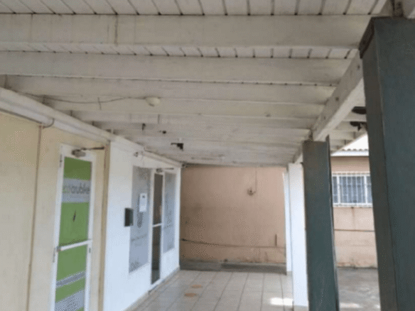 Commercial 69-A Bubali exterior corridor area