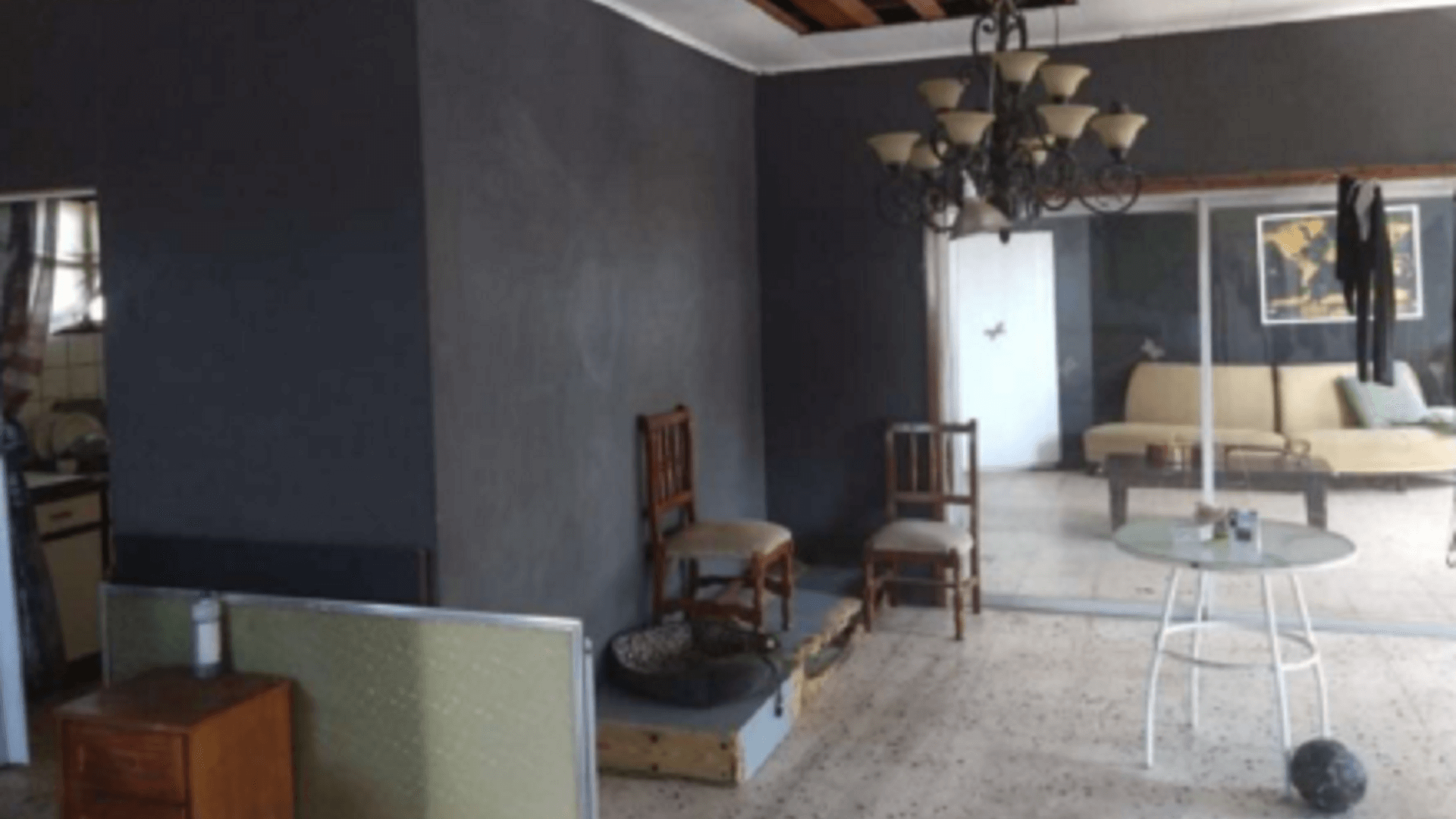 house 14-A Nieuwstraat art studio workspace area