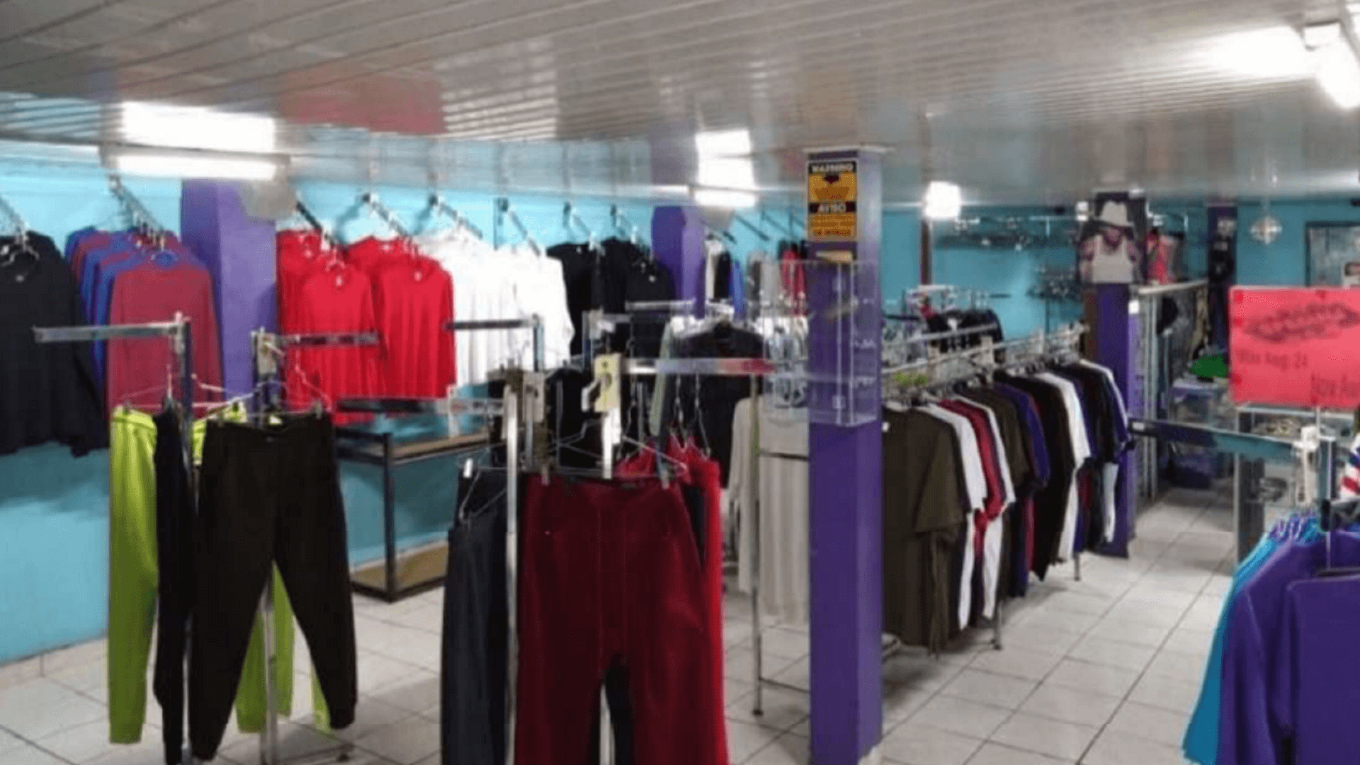 commercial building 34-B retail shop clothing display