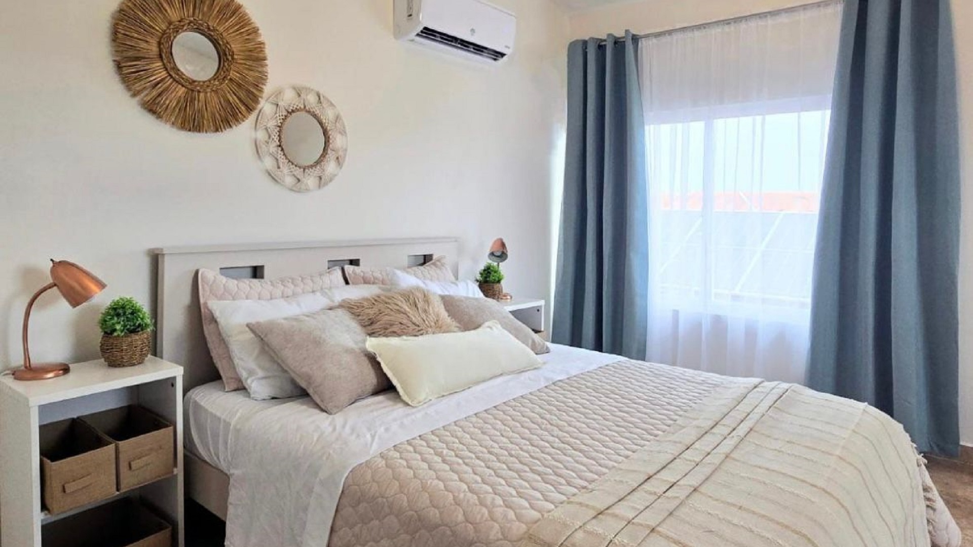 Condo 1 Rooi Santo Residence Master Bedroom with Window view