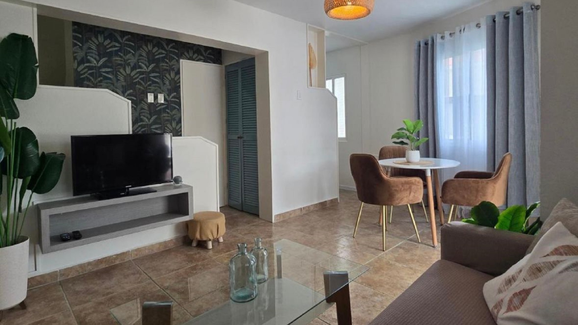 Condo 1 Rooi Santo Residence living room with tv area