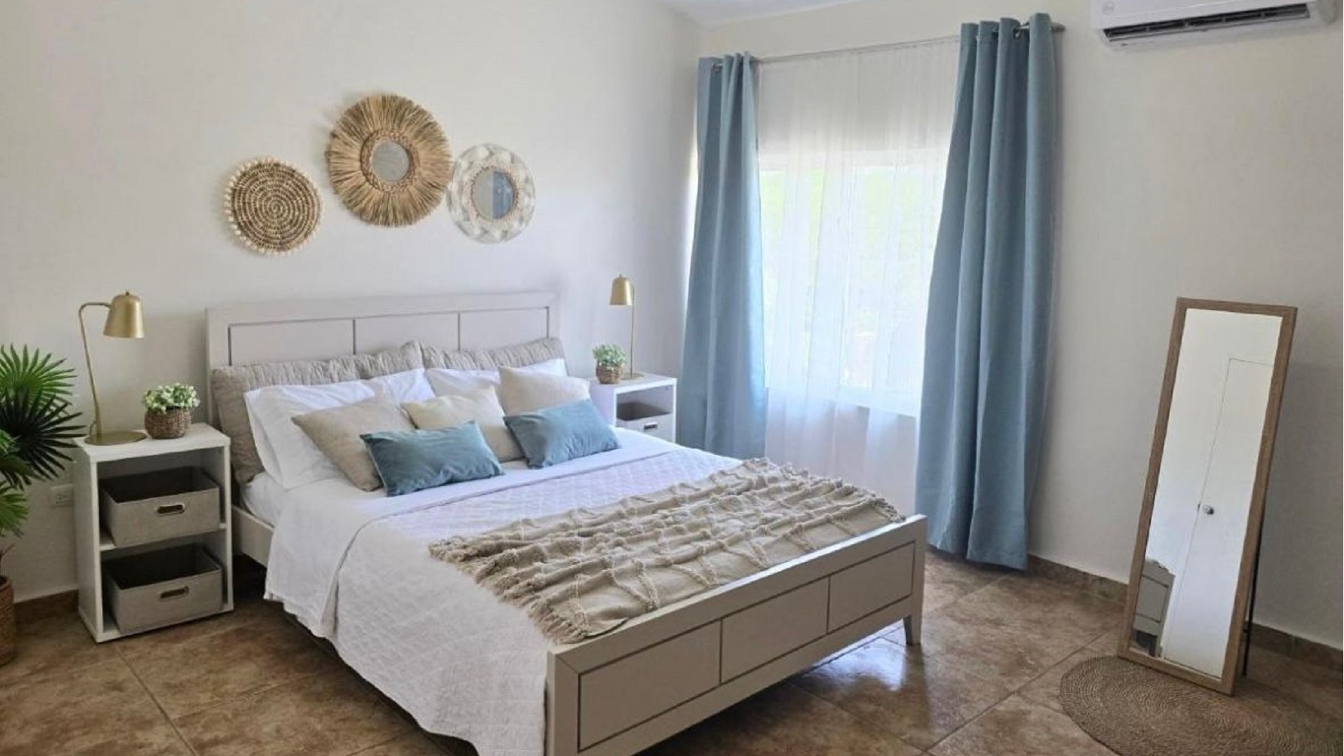 Condo 1 Rooi Santo Residence master bedroom interior