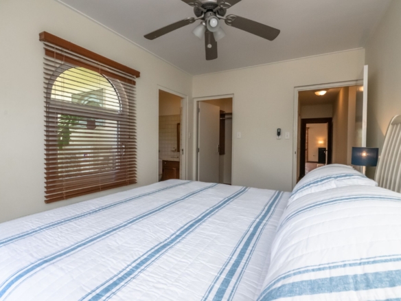 Villa 5-Bedrooms second master bedroom