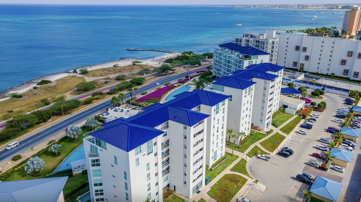 Aruba beachfront condos