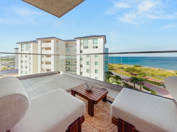 condo Reef5C balcony