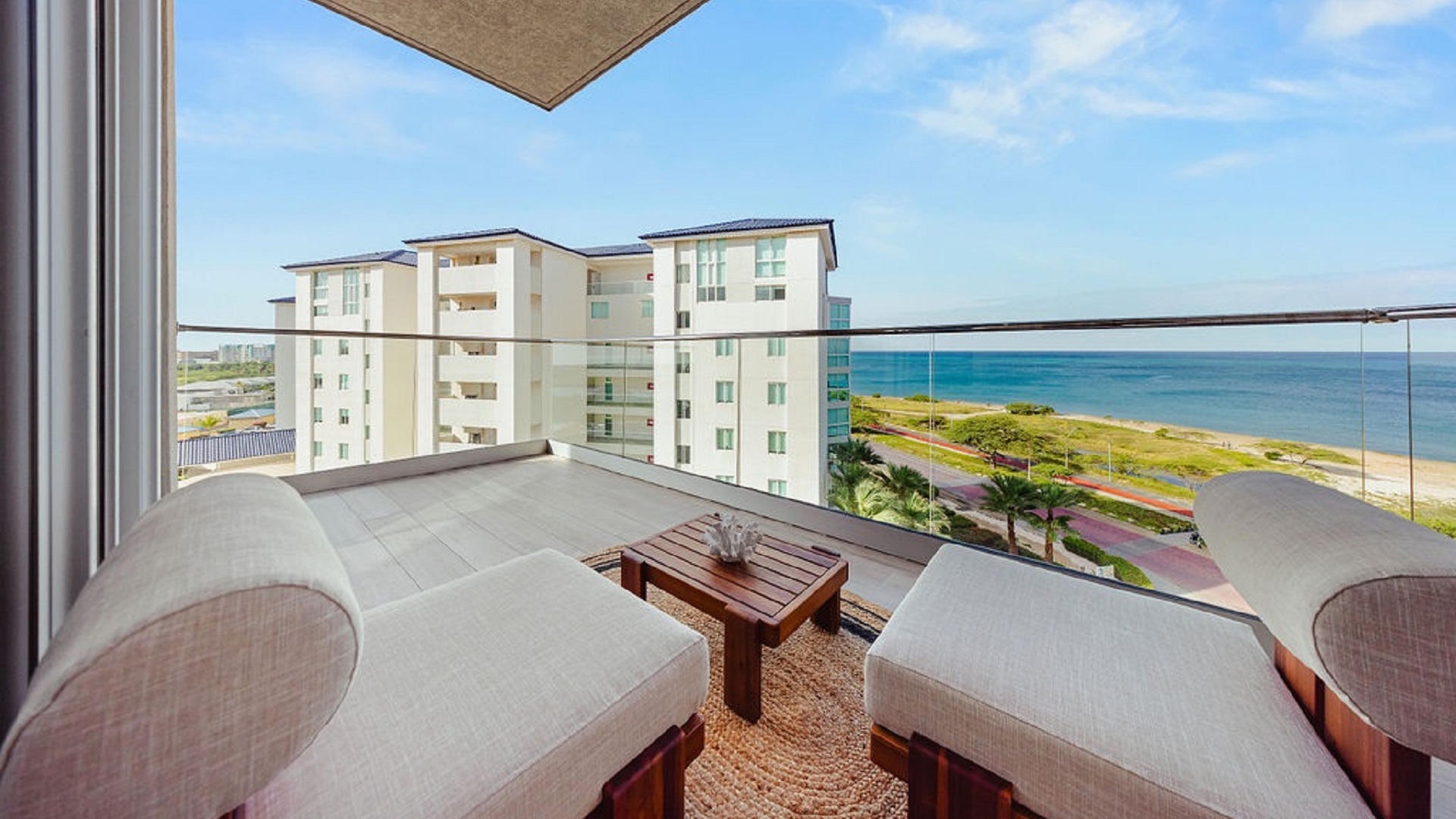 condo Reef5C balcony