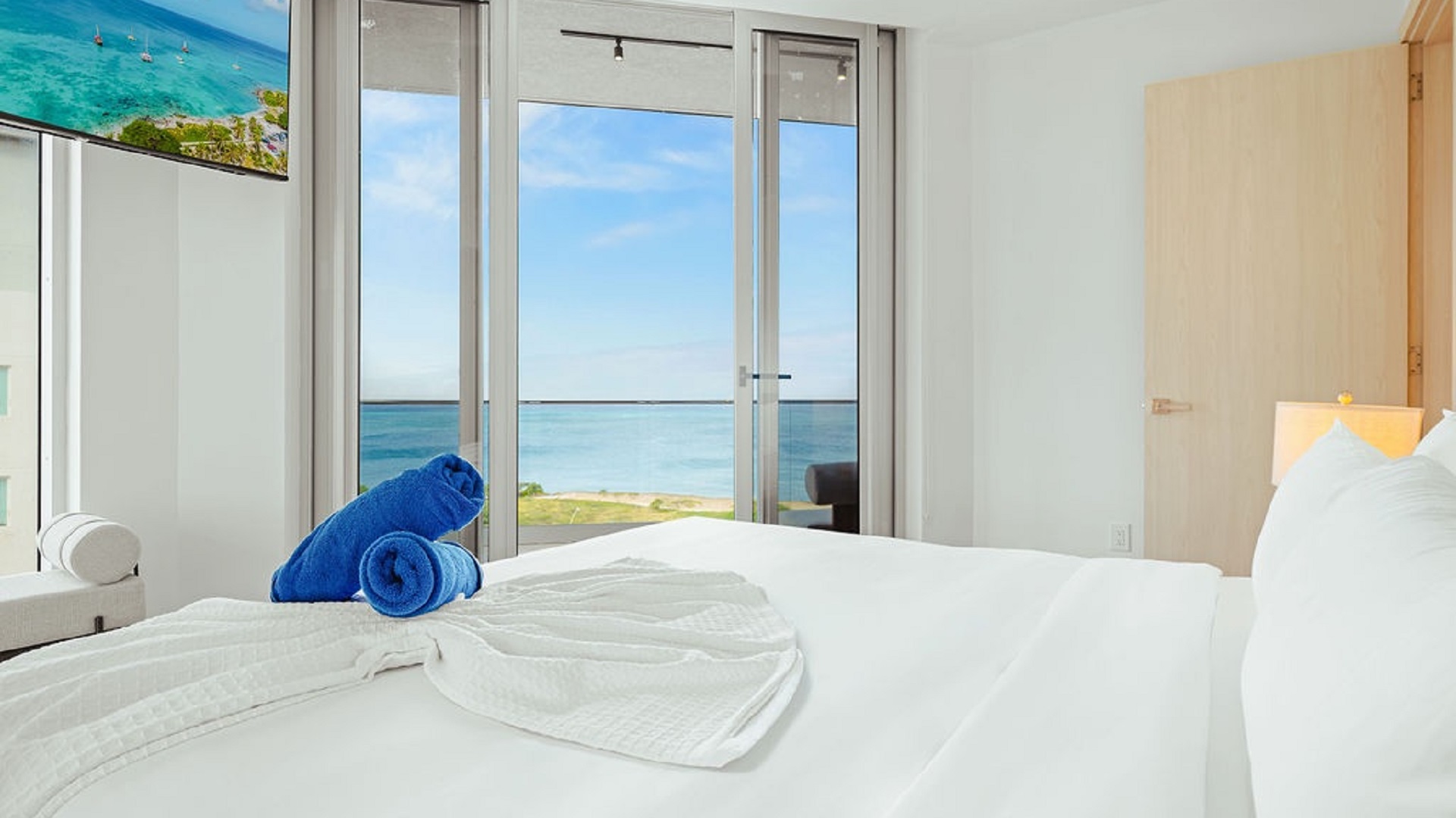 condo Reef5C master bedroom