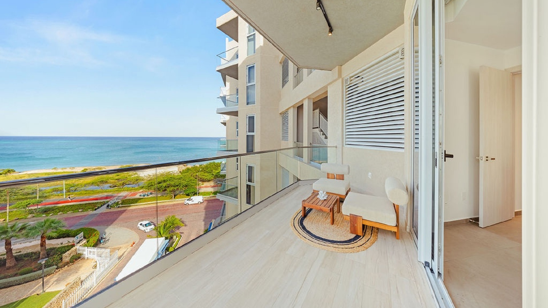 condo Reef5C living room balcony
